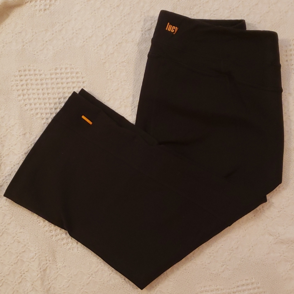 Lucy Brand Black Capri Leggings